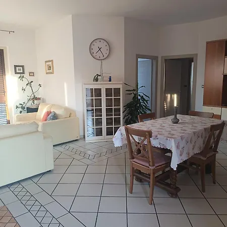 La Casa Di Berto Apartment Scerne